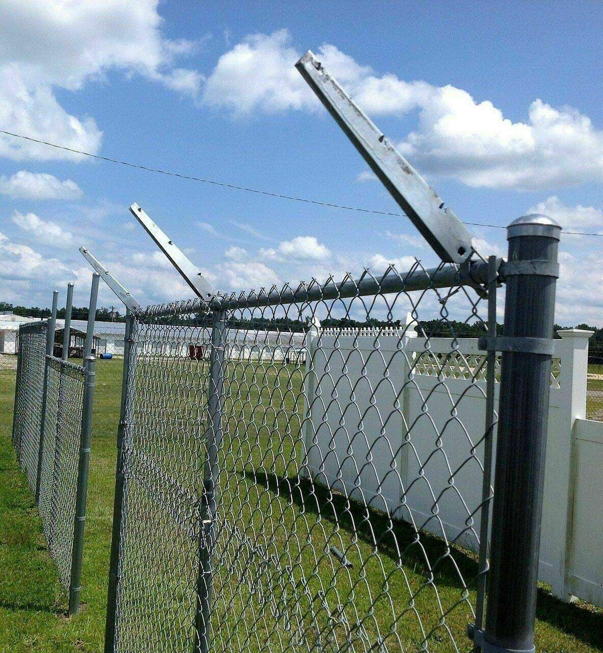 Super Tarps Temporary Chain Link Fence Panels – Heavy Duty Galvanized Construction Fence System